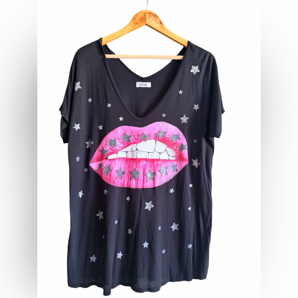 Lauren Moshi Black Tee with Pink Lips and Stars